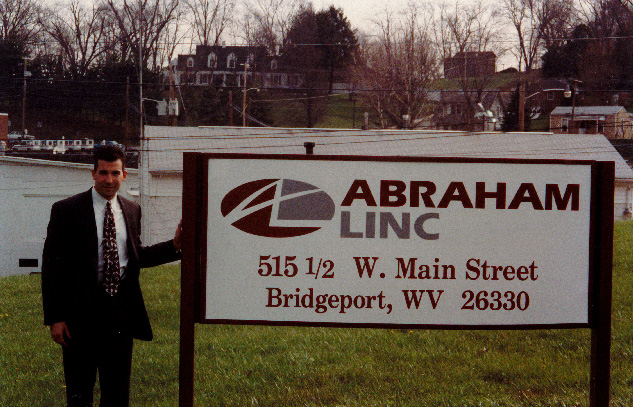 Darren Abraham in The Abraham Linc Sign